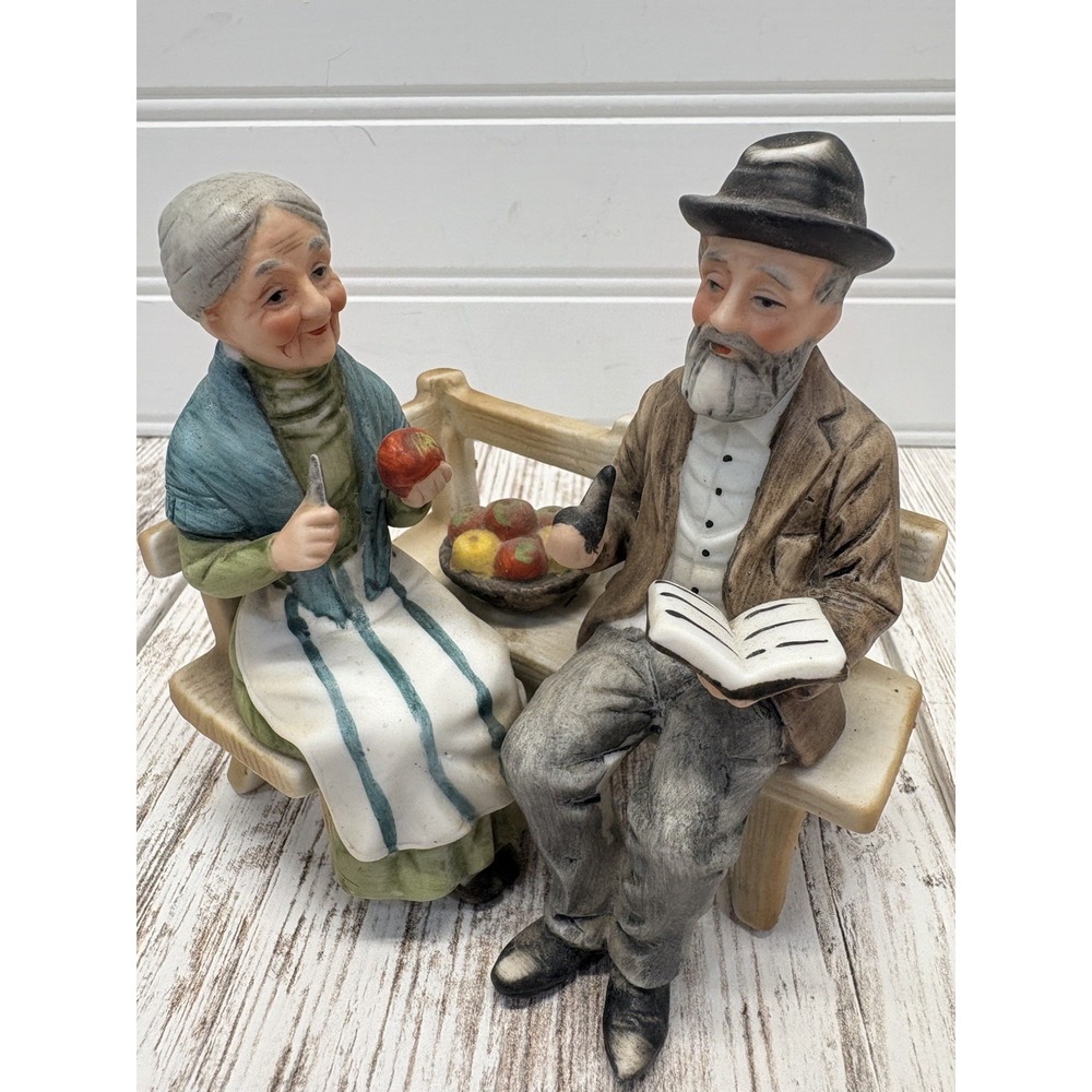 Vintage Lefton Bisque Figurine Loving Elderly Couple - Paper Label LEFTON Taiwan
